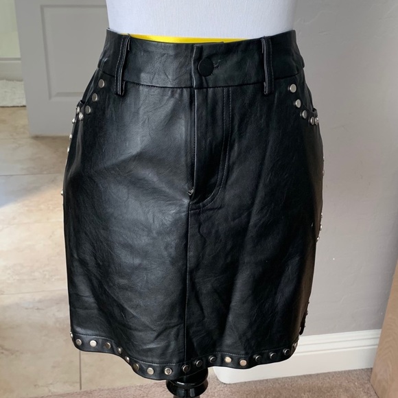 NWT Forever 21 Faux leather studded skirt large - Picture 1 of 10